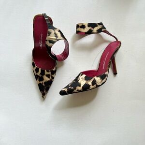 Emanuel Ungaro pointed toe cheetah printed pumps